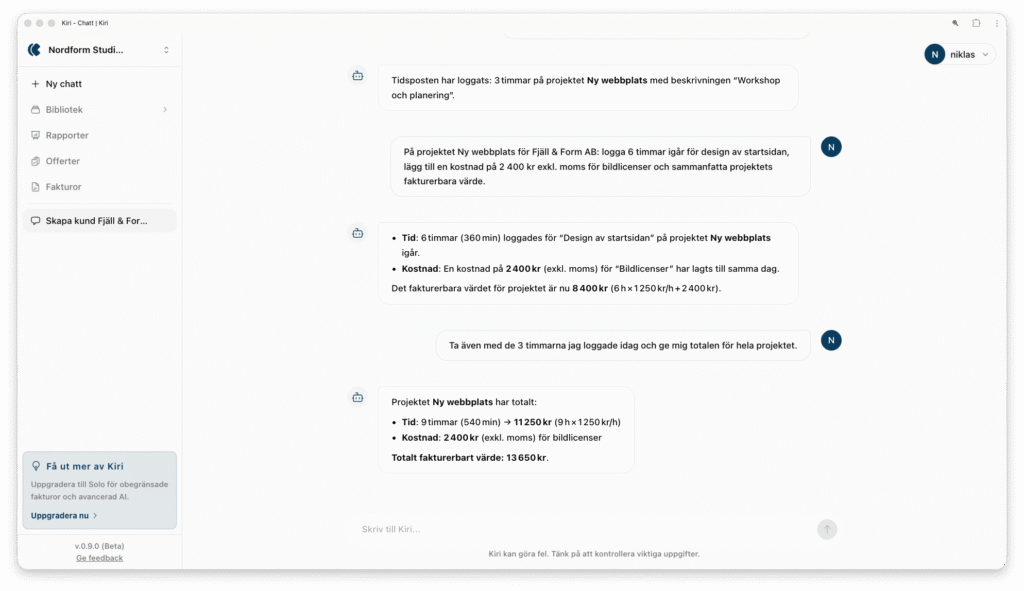 Skärmbild av Kiri-chatt som sammanfattar tid och kostnad för projektet Ny webbplats